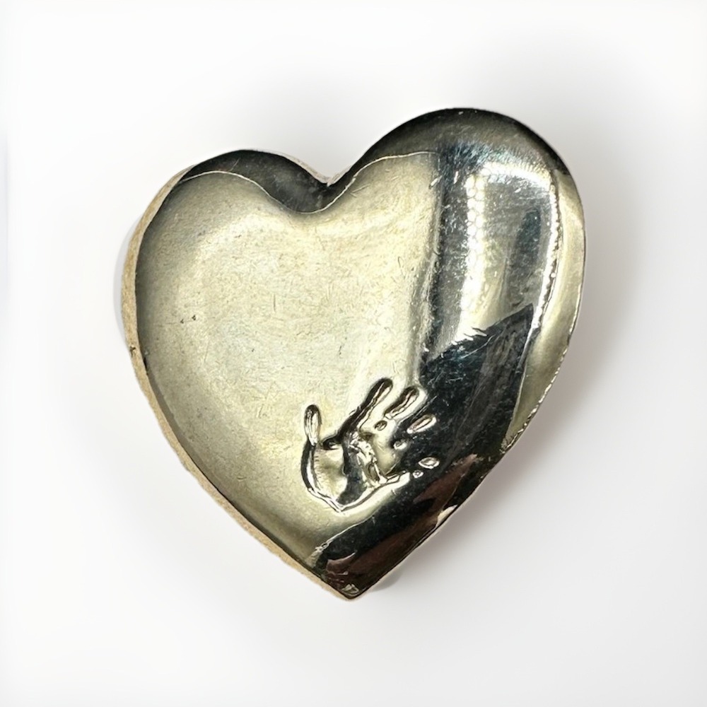 Vintage The Variety Club Gold-Tone Hand On Heart Fashion Classic Brooch Pin